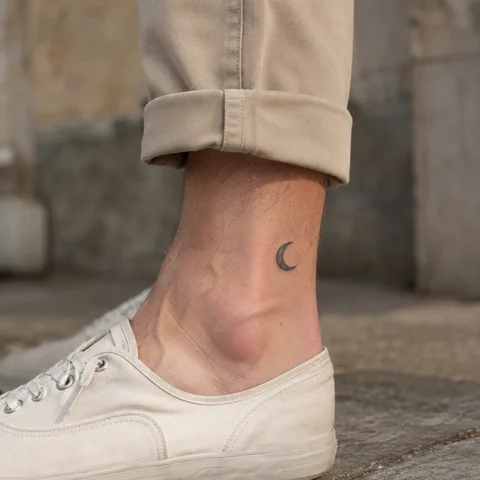 Example of fine line and open space on skin, AI simulation